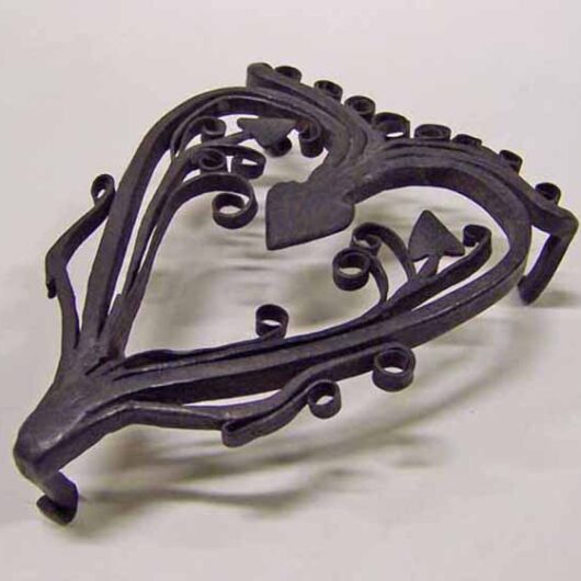 Smoothing iron stand in an heart shape